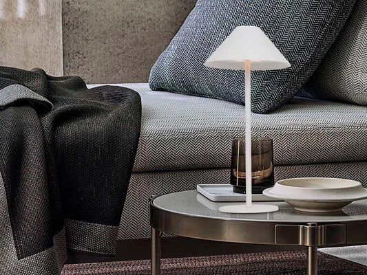 House of sander, Era Lampe, Hvid