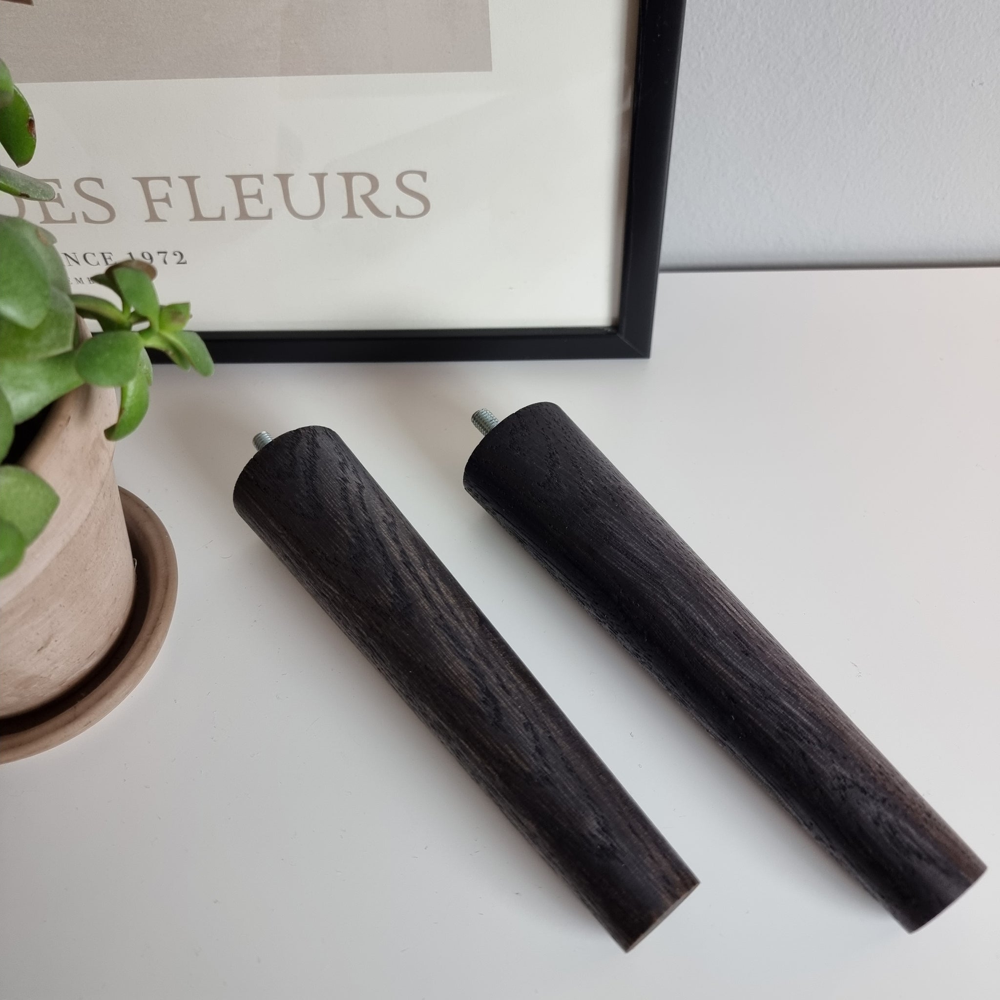 14 cm - Oak Cone sengeben/sofaben sort bejdset